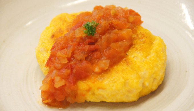 【レシピ】豆腐のオムレツ・トマトソース